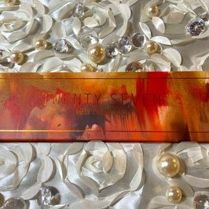 COPY - MELT Cosmetics ❤️🧡 Twenty Seven Eyeshadow Palette